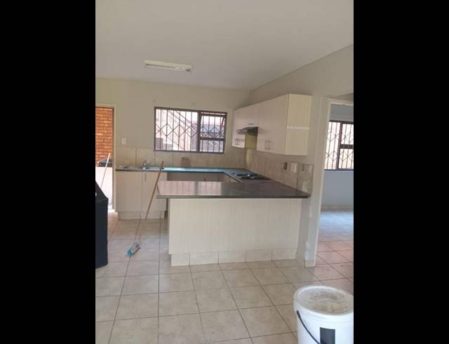 2 BEDROOM HOUSE FOR SALE IN WITFIELD